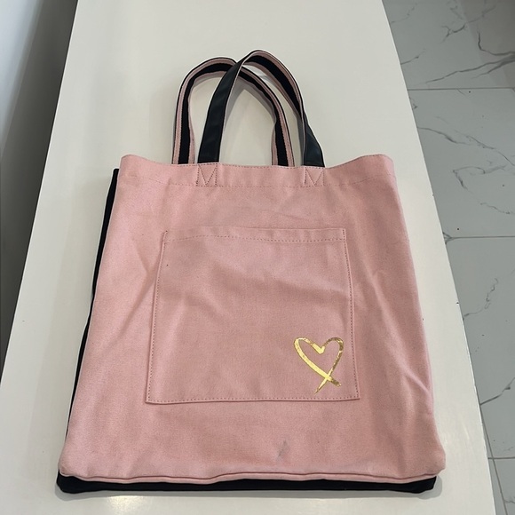 Victoria SECRETS Black and White Love Made Me Do It Colorblock Tote - Picture 4 of 15
